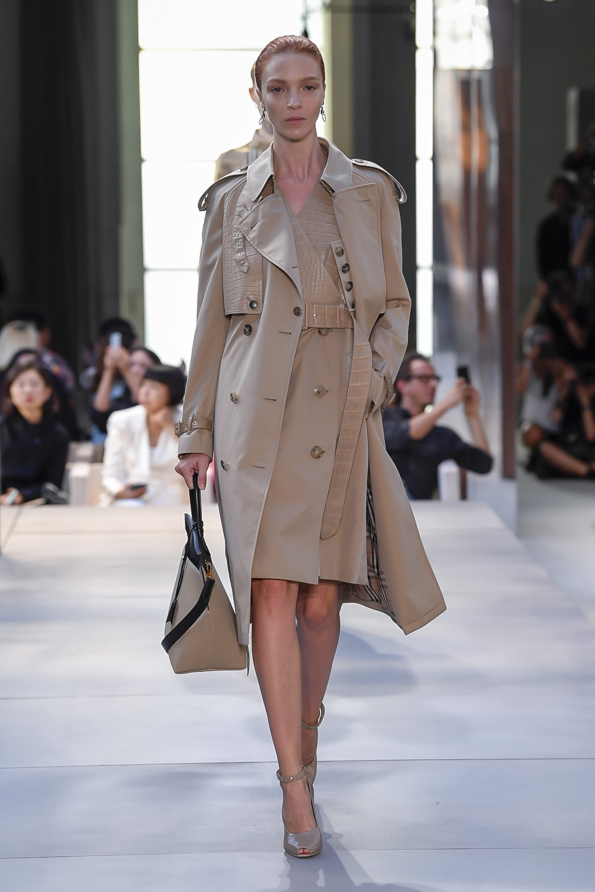 Burberry: Spring 2019 - Ready-to-wear 
